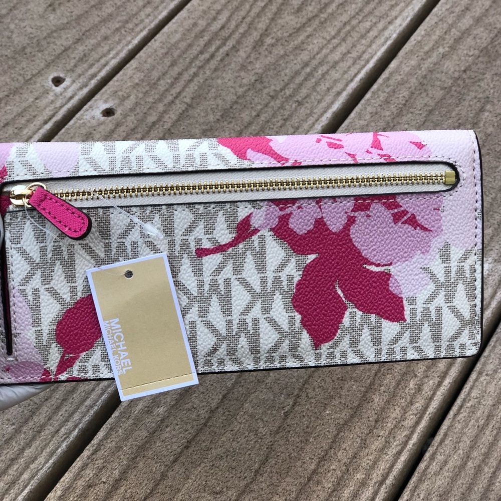NWT Michael Kors Signature floral flat wallet - Picture 3 of 5